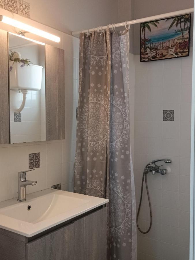 Agia Marina  Meltemi Apartments מראה חיצוני תמונה