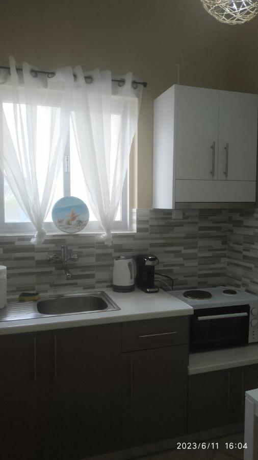 Agia Marina  Meltemi Apartments מראה חיצוני תמונה