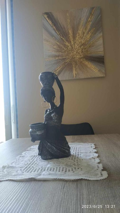 Agia Marina  Meltemi Apartments מראה חיצוני תמונה